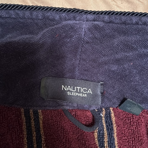 Nautica Sleepwear men’s robe with tie and 2 pockets, very warm! 😊 one size - Picture 5 of 8